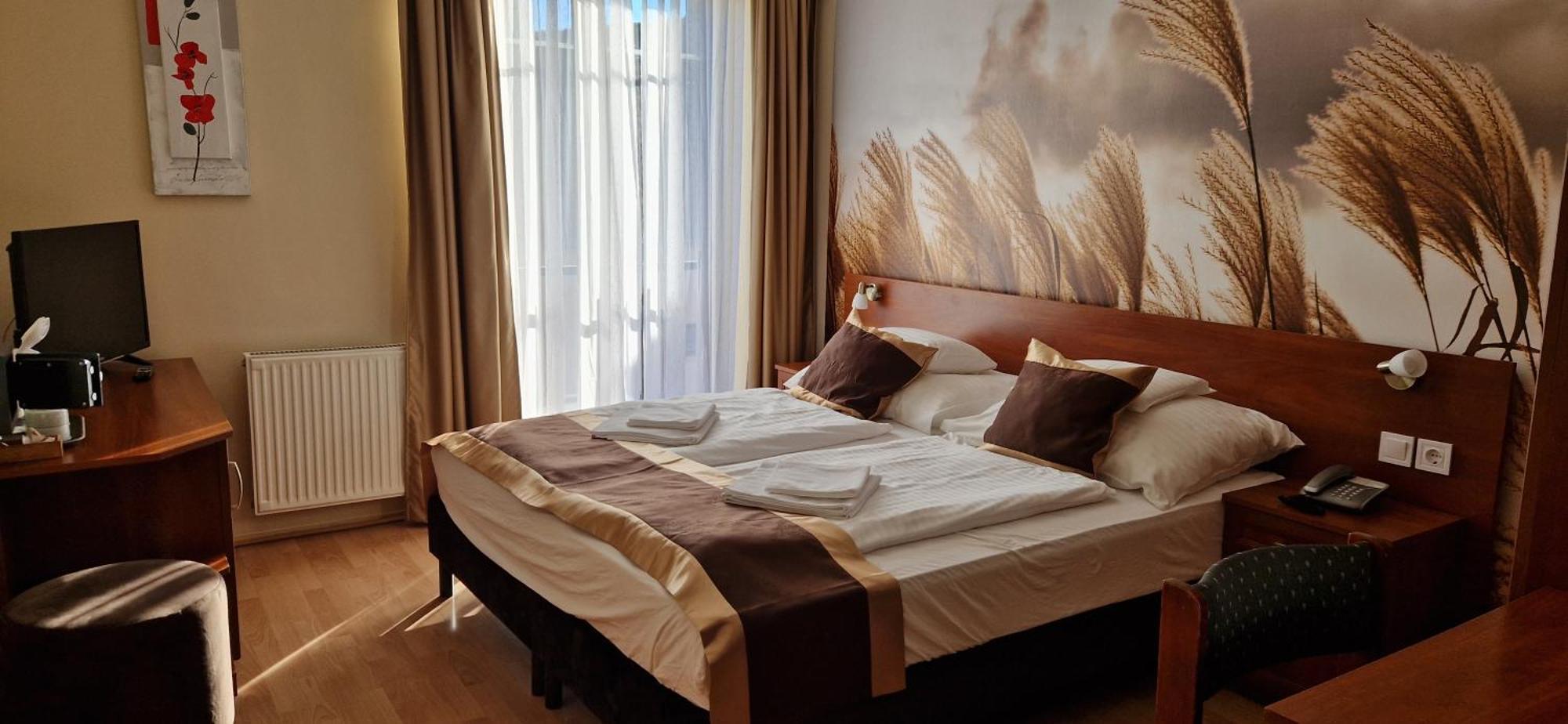 Hotel Patonai 3*